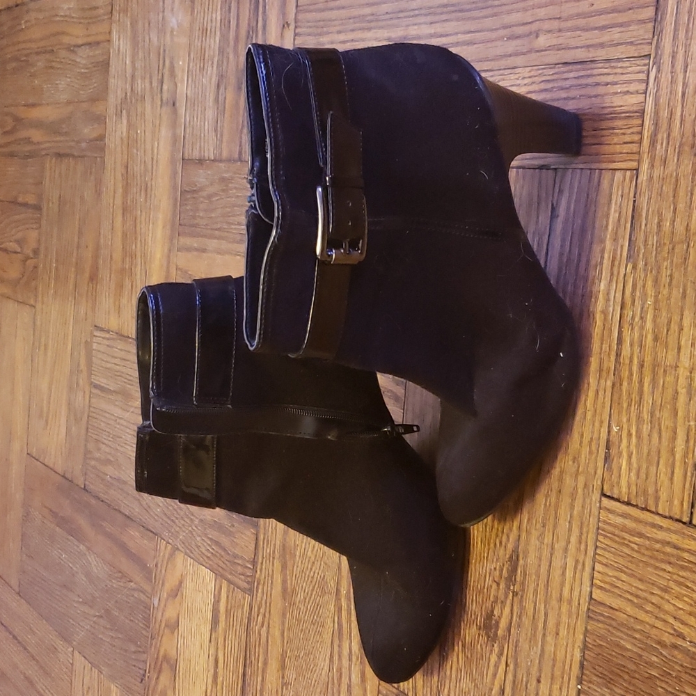 Black Boots with heal Women USA Size 10 George Brand